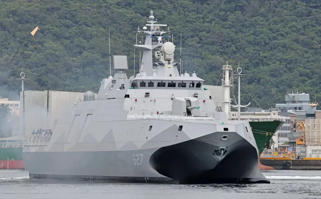 El
primer buque corbeta de la clase Tuo Chiang Flight II, ROCS Tan Chiang (PGG-627), ha realizado su primera prueba de mar, el 4 de septiembre de 2025. Créditos: Taiwan Defense News Tracker.