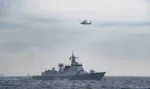El destructor chino de misiles guiados Kaifeng navega hacia la zona marítima designada durante la fase marítima del ejercicio "Joint Sea-2026" entre China y Rusia, el 10 de julio de 2026. (Xinhua/Li Jie)