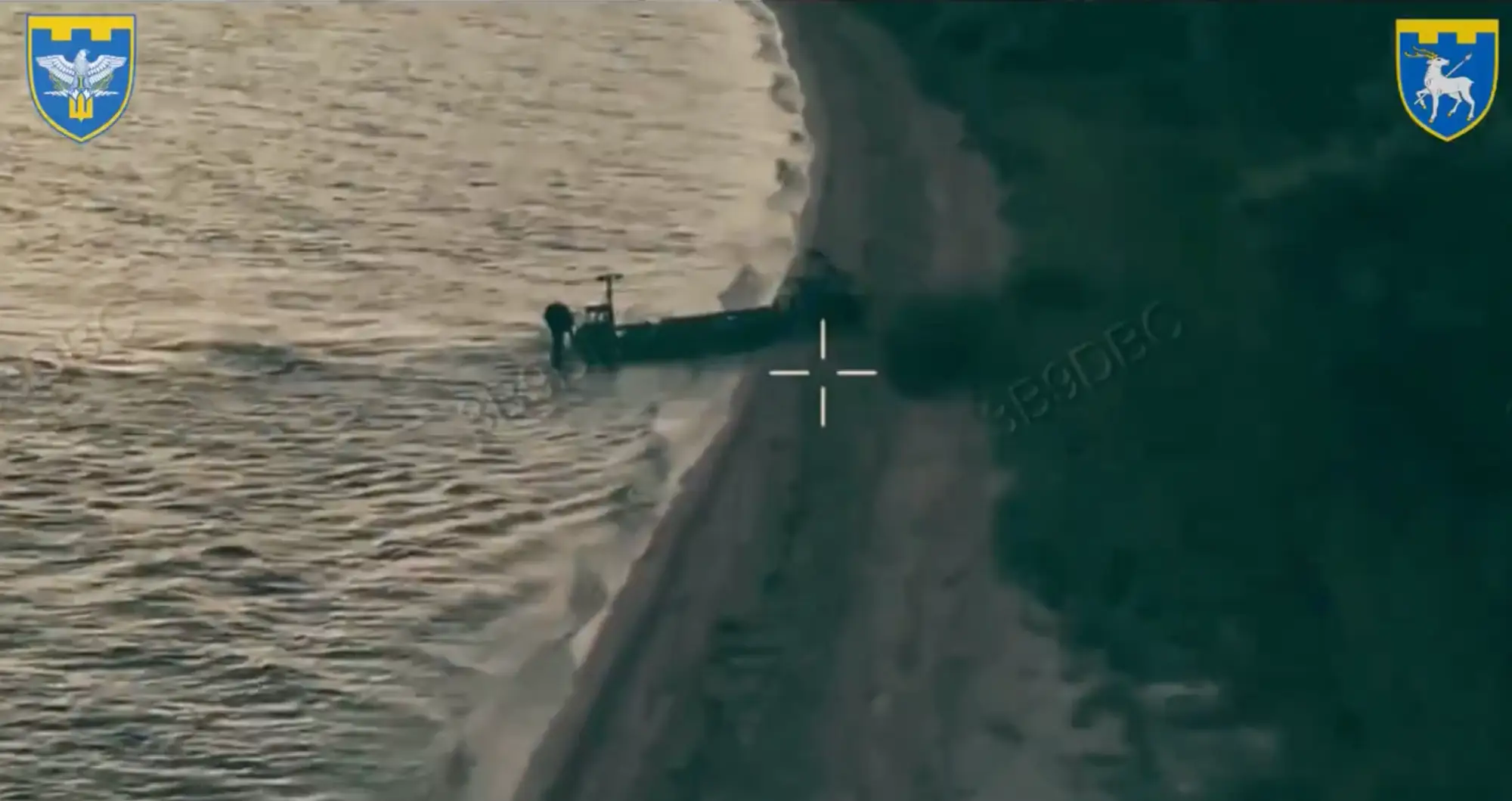 El dron naval dejó caer al robot terrestre armado en territorio controlado por Rusia. La 123.ª Brigada Separada de Defensa Territorial de Ucrania.