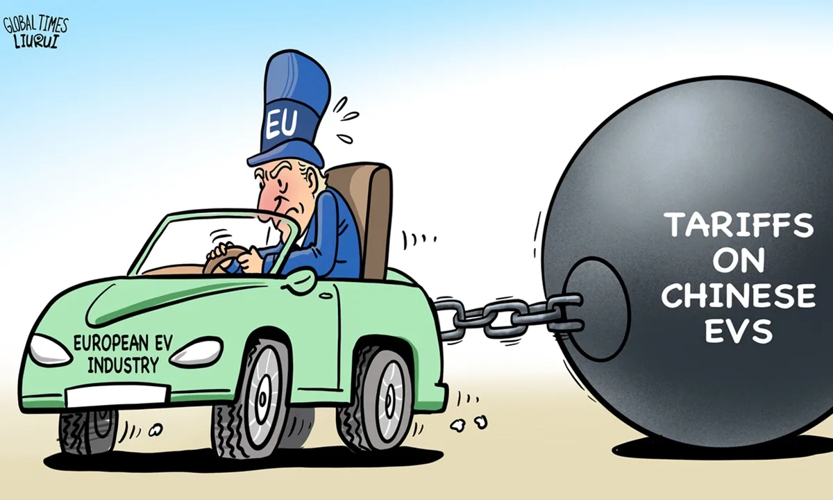 Global Times critica a políticos de la UE por usar la retórica de "amenaza china" para justificar proteccionismo en el sector automotriz. La caricatura adjunta muestra a la industria EV europea luchando por avanzar mientras arrastra una gran bola de "aranceles a EVs chinos", ilustrando cómo estas medidas perjudican al sector local en lugar de protegerlo. Créditos: Global Times.