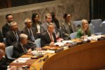 El ministro Wang Yi intervino en una sesión formal de la ONU, ilustrando el llamado de China al multilateralismo y a la unidad internacional. Créditos: portavoz chino Lin Jian.