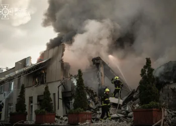 Ataque ruso masivo durante la noche con más de 70 misiles (casi la mitad balísticos) y casi 500 drones contra Ucrania, dirigido principalmente a Kiev. Créditos: Volodymyr Zelenskyy.