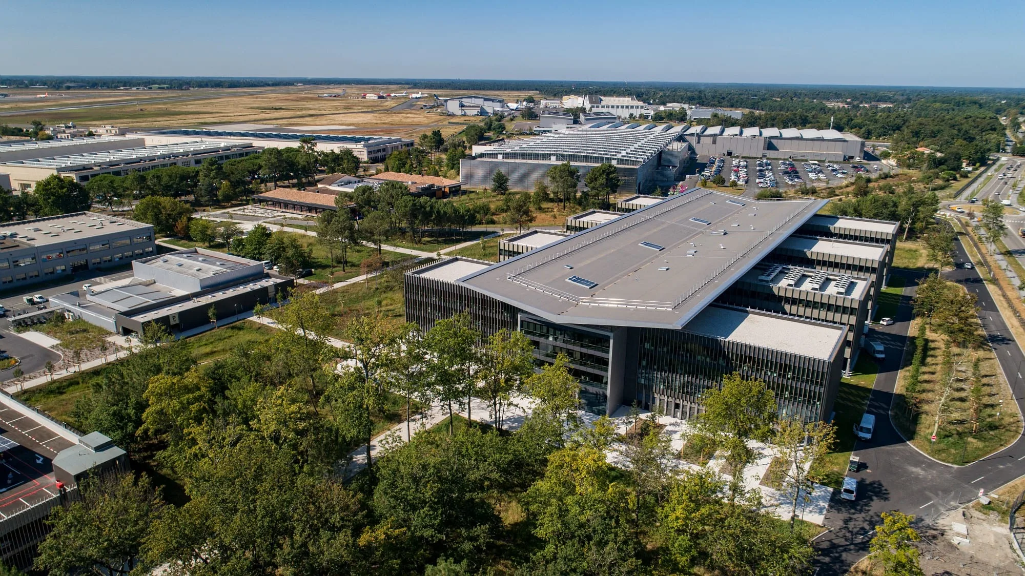 La nueva planta de diseño y operaciones Dassault Aviation en Burdeos-Mérignac. Créditos: Hispaviación
