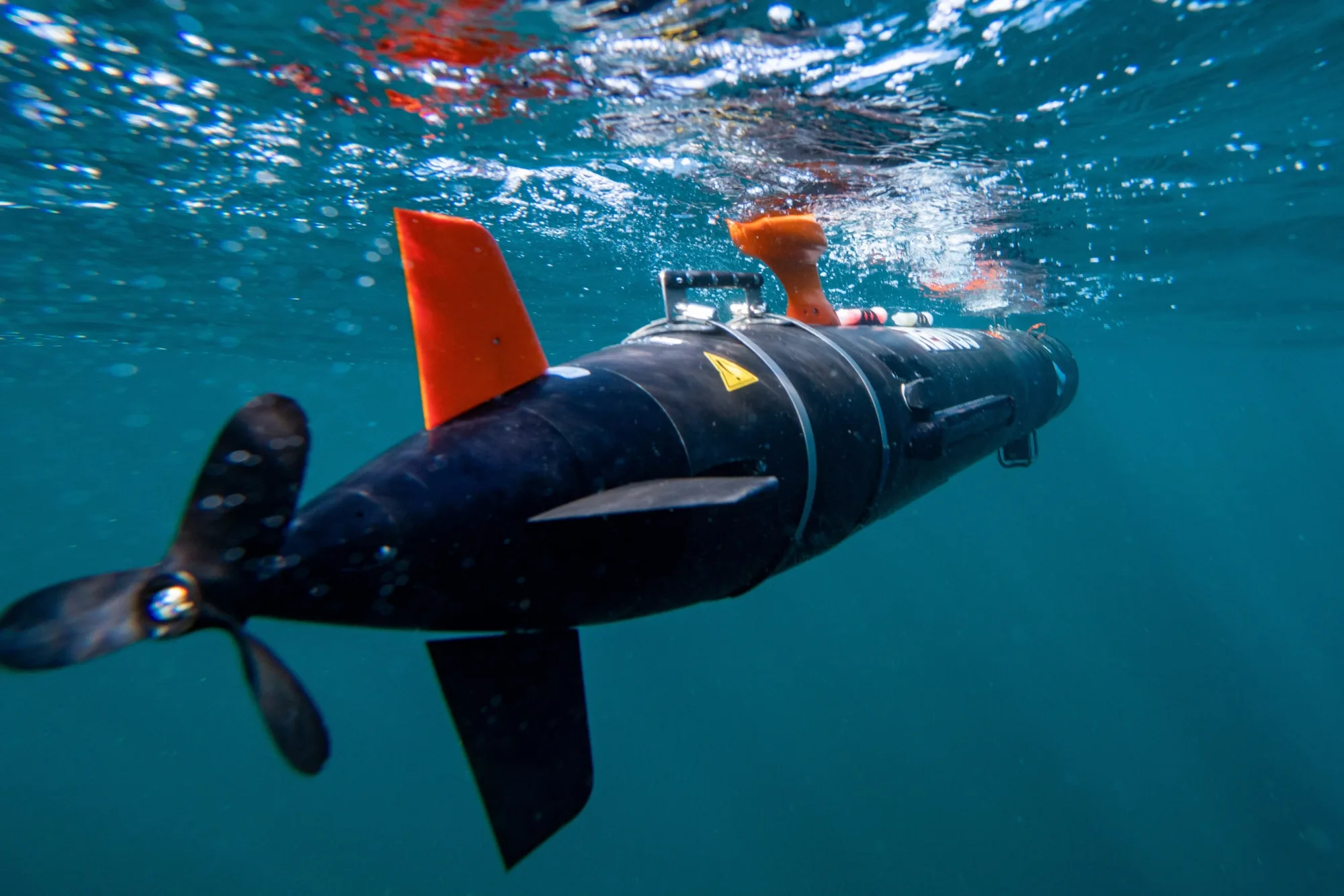 Vehículo submarino no tripulado MK-18 Mod 1 (UUV)
Sistemas Interactivos Beacon