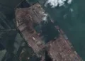 Los analistas están examinando imágenes satelitales del astillero chino Comec Longxue, cerca de Guangzhou, para comprender mejor cómo planea operar la armada china. Créditos: Google Earth.