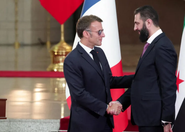 Visita de Emmanuel Macron a Damasco, donde declaró que "hoy es el inicio de una nueva era" y ofreció apoyo francés para reconstruir una Siria segura, soberana y plural. Créditos: France24.