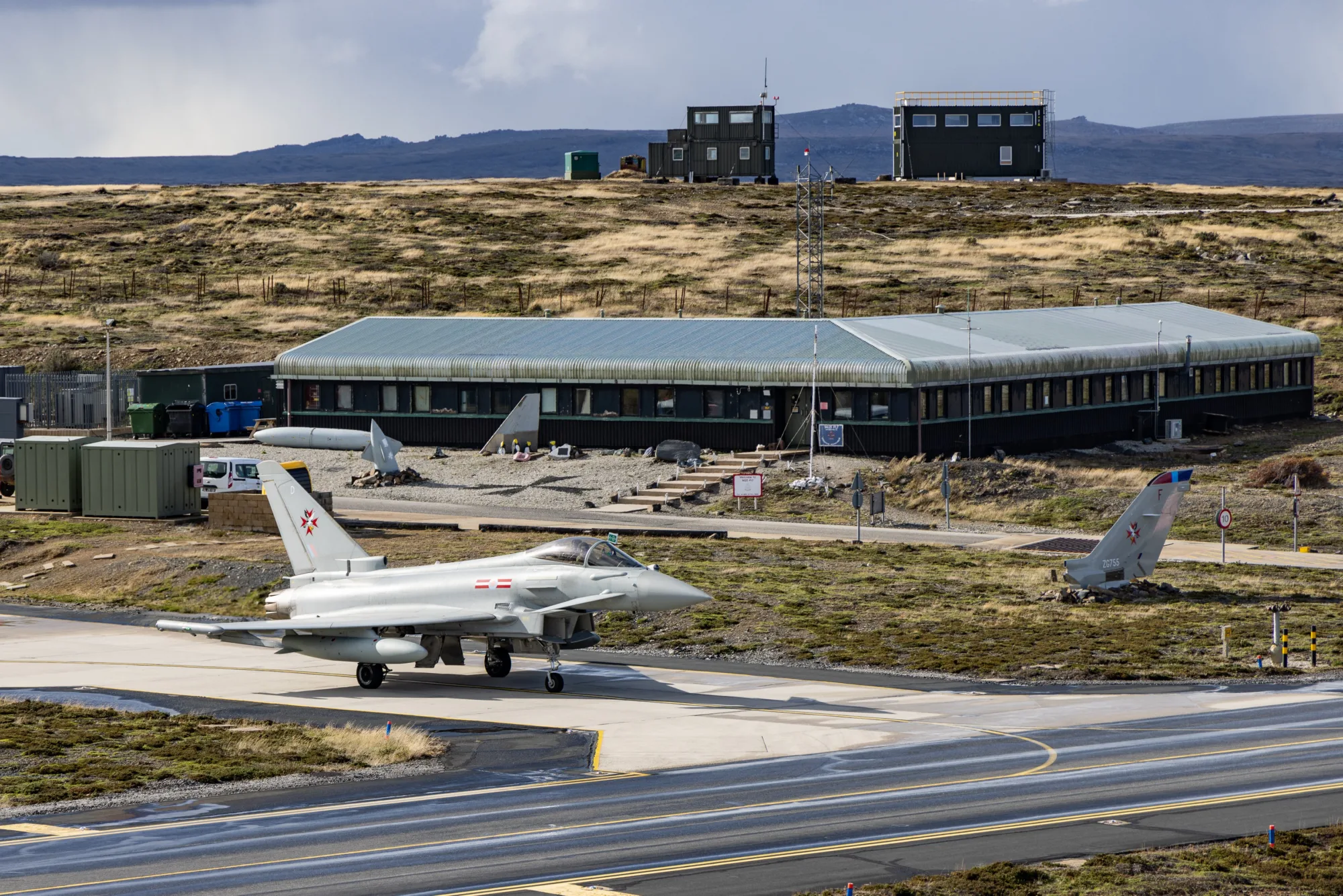Eurofighter Typhoon de la 1435 Flight en la base de Monte Agradable en las Islas Malvinas. Créditos: Fuerzas Británicas en las Islas del Atlántico Sur.