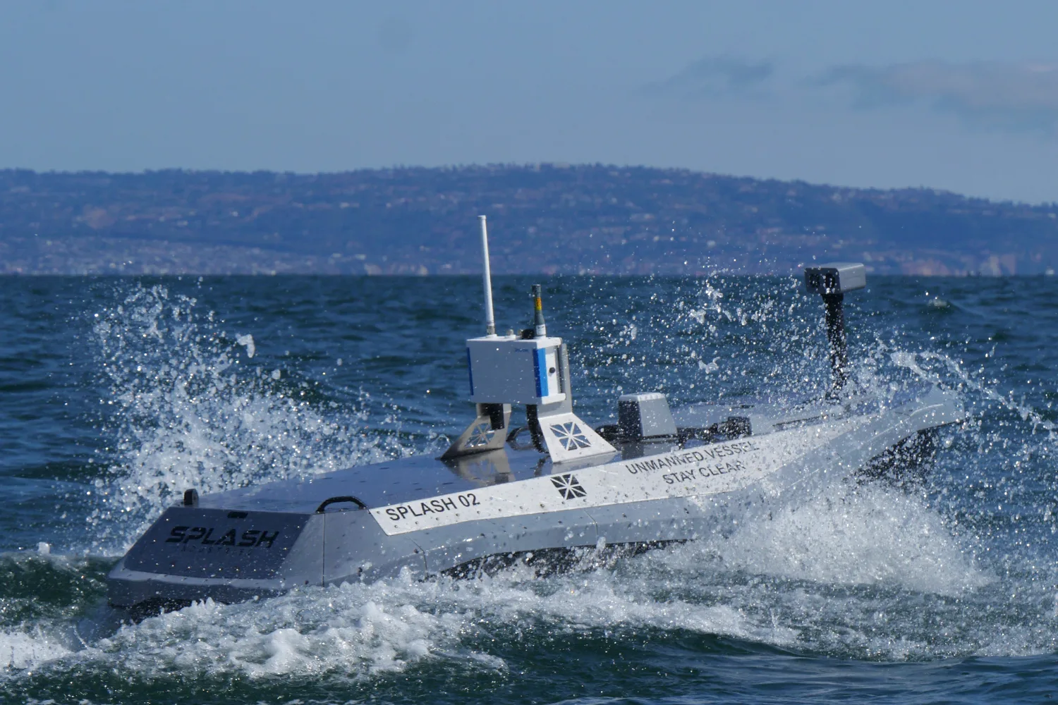 Embarcación de superficie no tripulada (USV) «Typhoon» de Splash Industries. Créditos: Splash Industries.