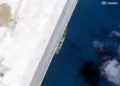 Imagen de satélite de un buque de la Guardia Costera china en el arrecife Antelope, en el mar de China Meridional, el 8 de julio de 2026. Créditos: Vantor.