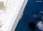 Imagen de satélite de un buque de la Guardia Costera china en el arrecife Antelope, en el mar de China Meridional, el 8 de julio de 2026. Créditos: Vantor.