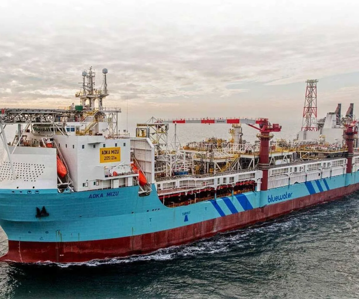 Plataforma y unidad flotante de producción, almacenamiento y descarga (FPSO), Aoka Mizu, que será utilizada para las dos primeras fases del proyecto Sea Lion