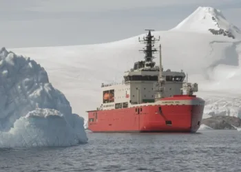 Rompehielos AGB-46 Almirante Viel en su primera campaña antártica, en enero de 2025. Imagen ilustrativa