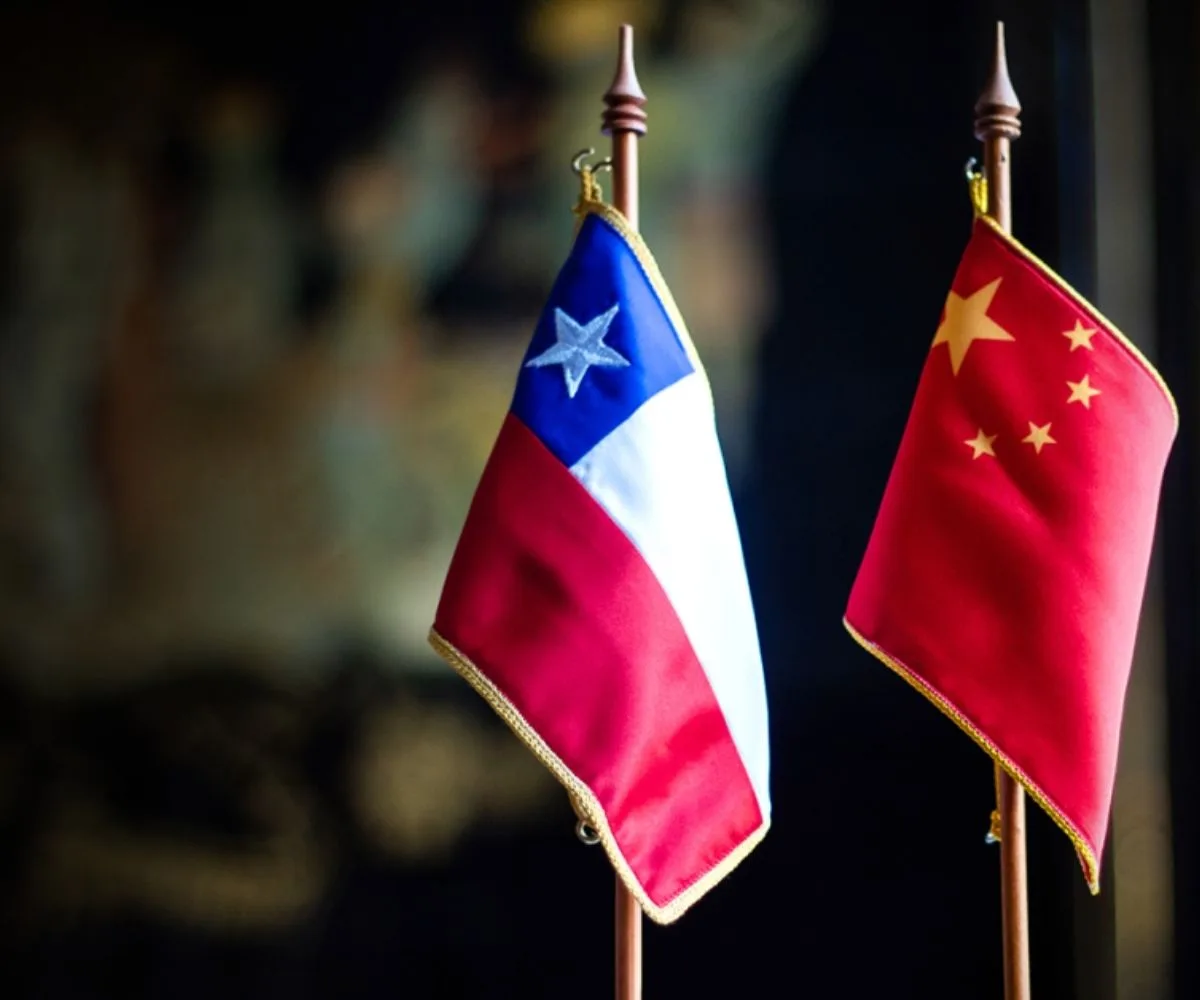 Bandera de Chile y China