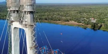 Construcción del puente que unirá Pozo Hondo con Misión La Paz (Salta), en el marco del Corredor Bioceánico Vial