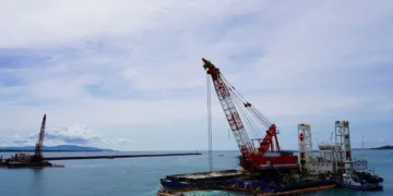 Plataformas de extracción de minerales en el Océano Pacífico