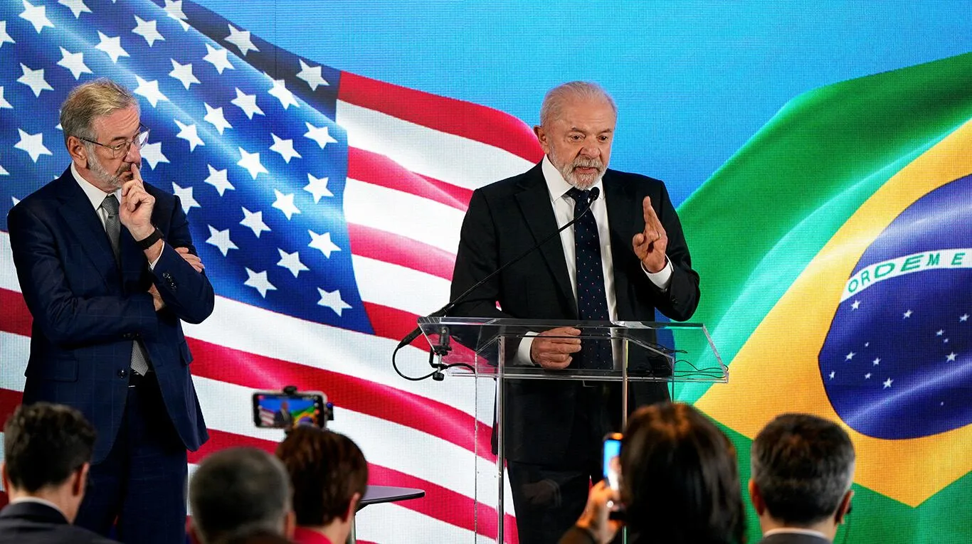 El presidente brasileño, Luiz Inácio Lula da Silva, habló con periodistas en la embajada de Brasil en Washington D.C. tras su reunión con Donald Trump en la Casa Blanca el 7 de mayo de 2026. (Foto: Elizabeth Frantz/REUTERS)