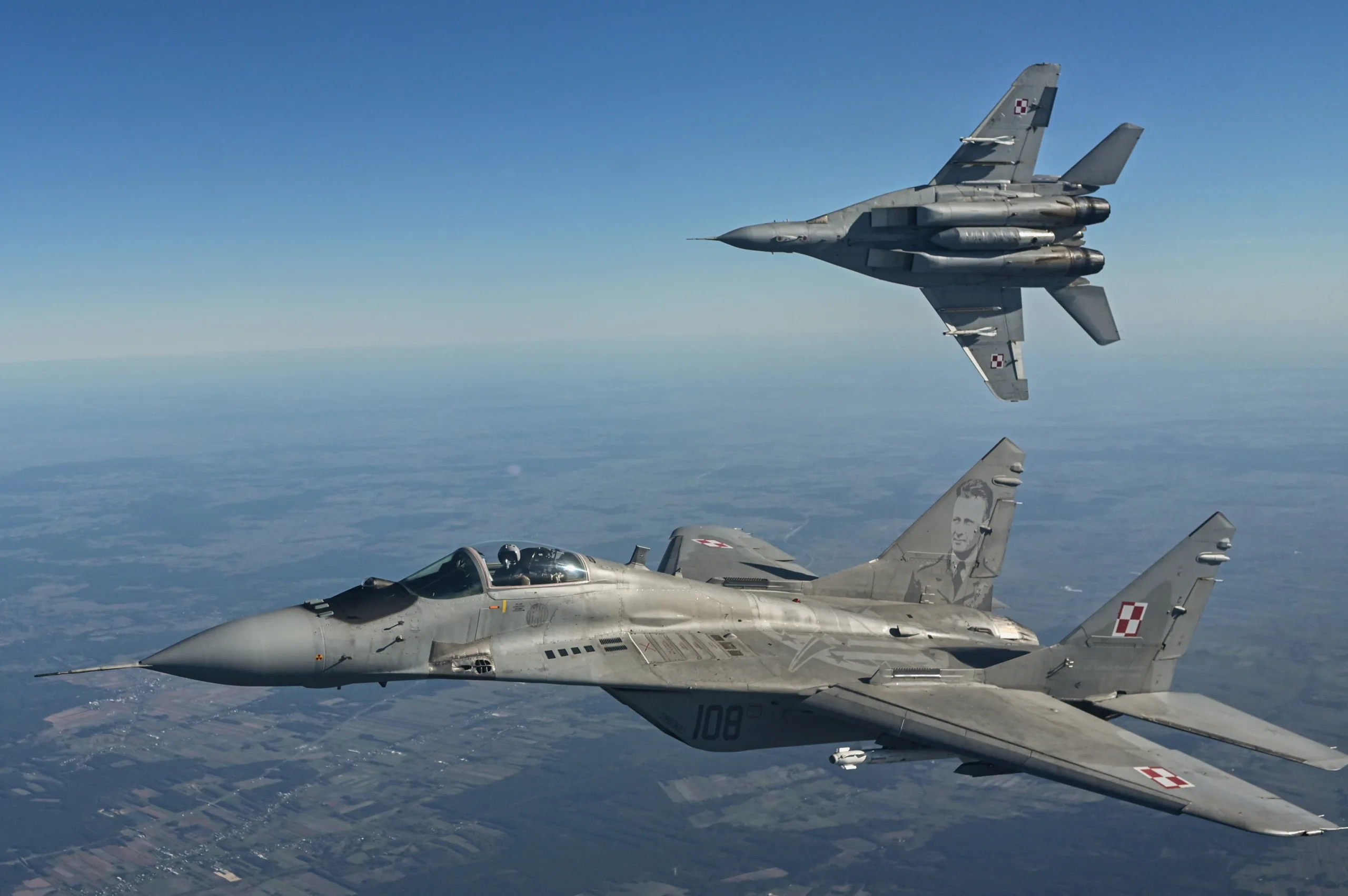 Los aviones de combate MIG-29 de la Fuerza Aérea Polaca participan en un ejercicio de protección de la OTAN en la base aérea de Lask el 12 de octubre de 2022 en Lask, Polonia. Créditos: Getty Images.