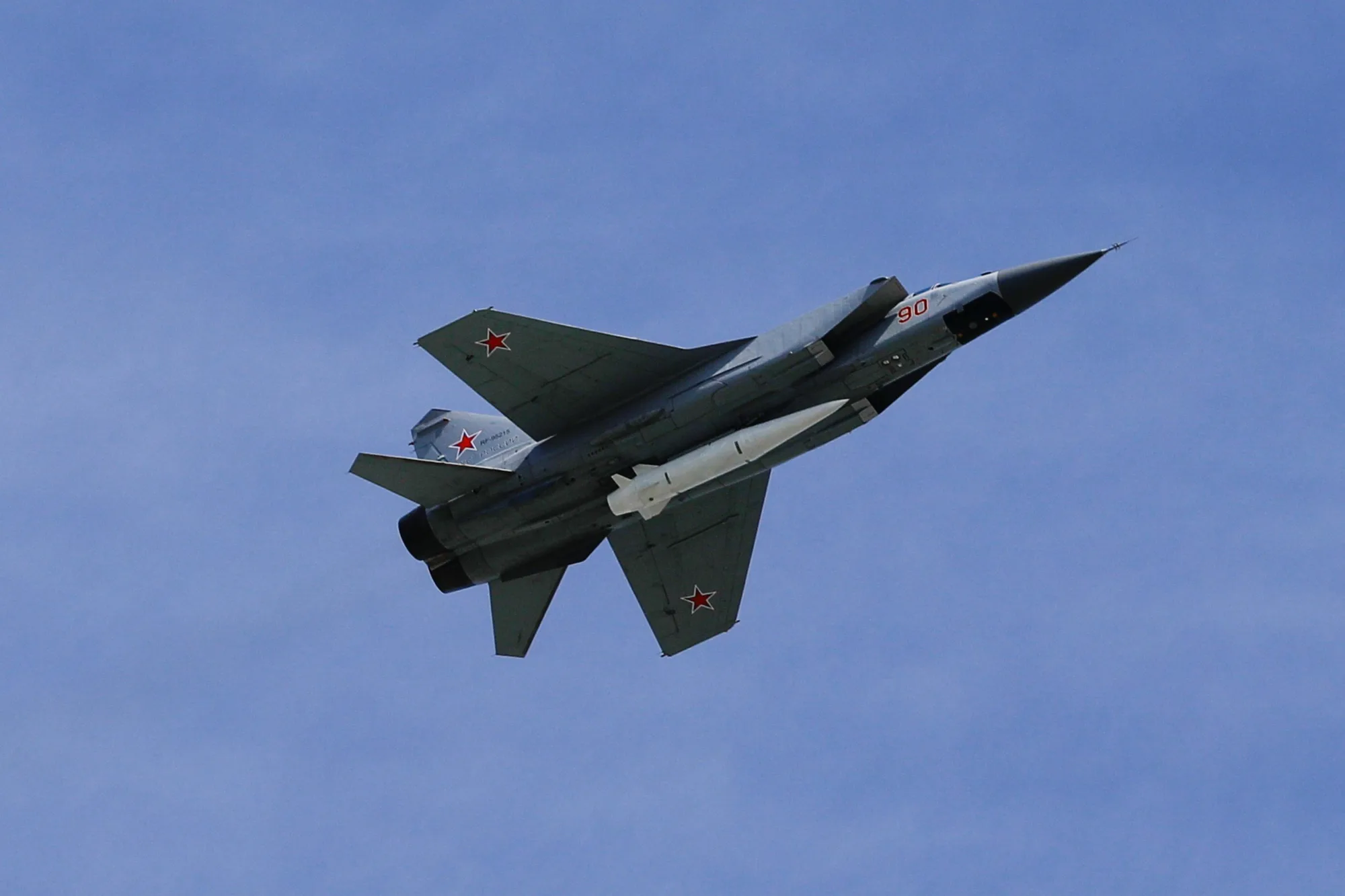 Aviones de combate Mikoyan MiG-31K con misiles hipersónicos Kinzhal. Créditos: Getty Images.