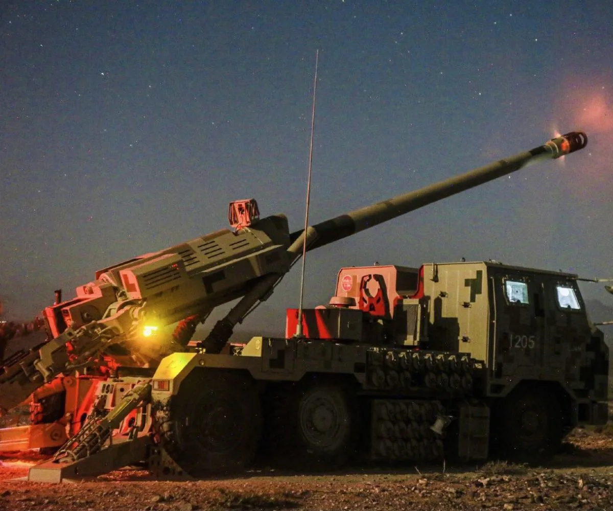 El Ejército de Pakistán despliega obuses chinos SH-15 frente a India