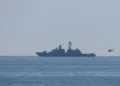 Una fragata de la Real Armada Británica, durante las operaciones de vigilancia marítima de buques y fragatas rusas en aguas británicas y el Atlántico Norte