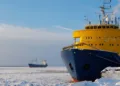 Rompehielos rusos frente a las costas de Siberia