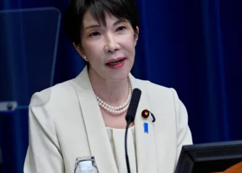 Primera ministra de Japón, Sanae Takaichi, brinda un discurso