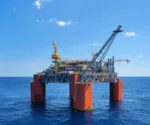 Vista de una plataforma de perforación en alta mar, vinculada al proyecto petrolero Sea Lion, ubicado en la Cuenca Norte a 220 kilómetros de las Islas Malvinas