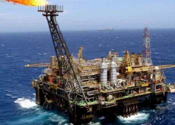 Plataforma petrolera offshore en aguas del Atlántico Sur. Imagen ilustrativa.