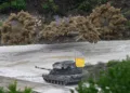 Tanque K2 del ejército surcoreano durante un ejercicio militar en Pocheon, a 30 kilómetros de la frontera con Corea del Norte, el 21 de mayo de 2026. Créditos: Getty Images.