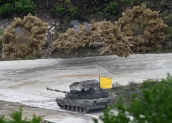 Tanque K2 del ejército surcoreano durante un ejercicio militar en Pocheon, a 30 kilómetros de la frontera con Corea del Norte, el 21 de mayo de 2026. Créditos: Getty Images.
