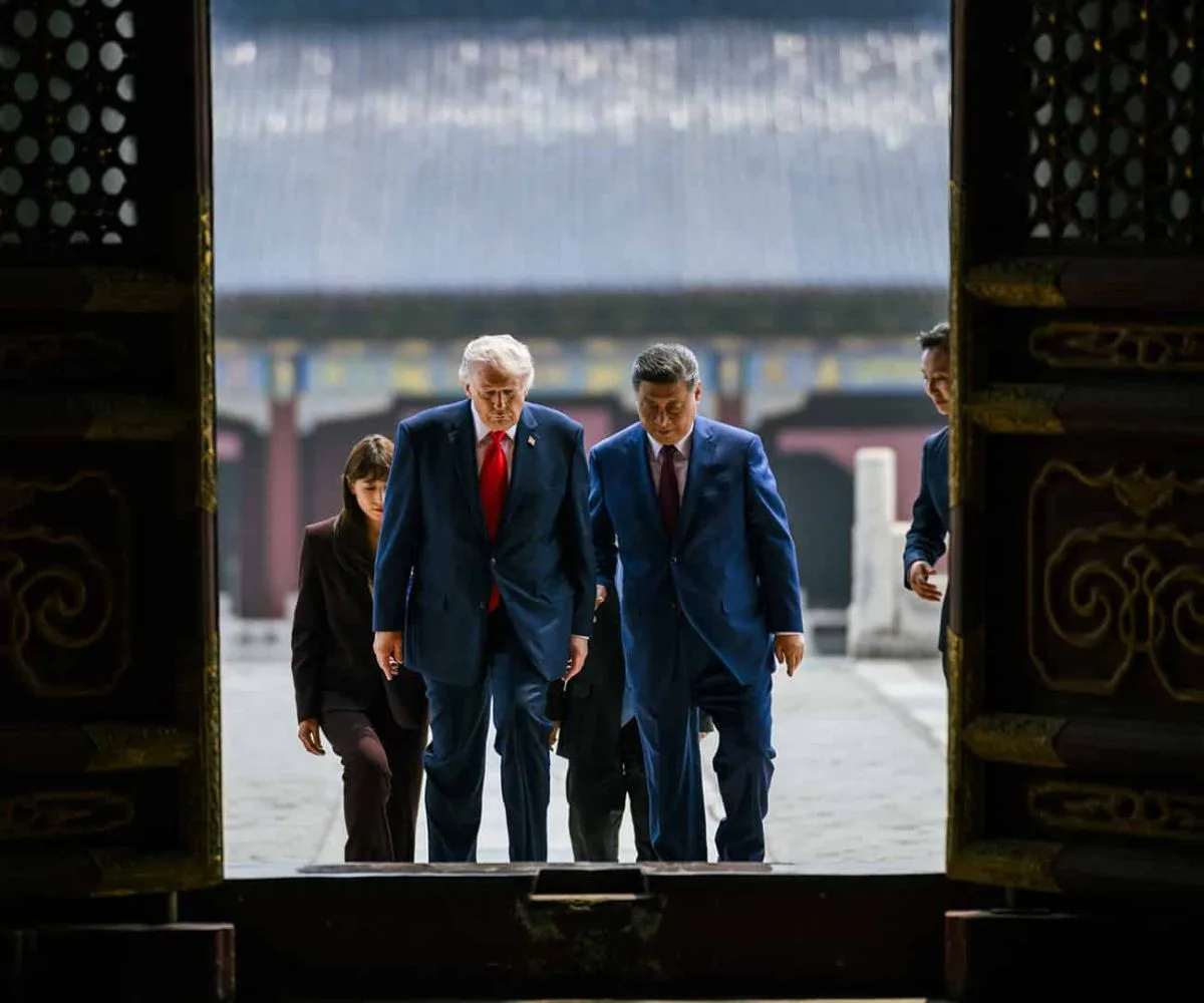 Donald Trump y Xi Jinping visitan el Templo del Cielo en Pekín, en la visita oficial del Presidente de Estados Unidos a China, el 14 de mayo de 2026
