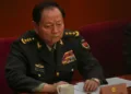 El general Zhang Youxia, vicepresidente de la Comisión Militar Central de China, asiste a la inauguración de la Conferencia Consultiva Política del Pueblo Chino celebrada en el Gran Salón del Pueblo en Pekín, el martes 4 de marzo de 2025. [AP Photo/Ng Han Guan]