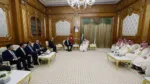 El presidente turco Tayyip Erdogan se reúne con el príncipe heredero saudí Mohammed bin Salman, antes de la esperada firma de un acuerdo de defensa entre Arabia Saudí, Pakistán y Turquía, en La Meca, Arabia Saudí, el 7 de agosto de 2026. Murat Cetinmuhurdar/Oficina de Prensa Presidencial Turca/Distribución vía REUTERS.
