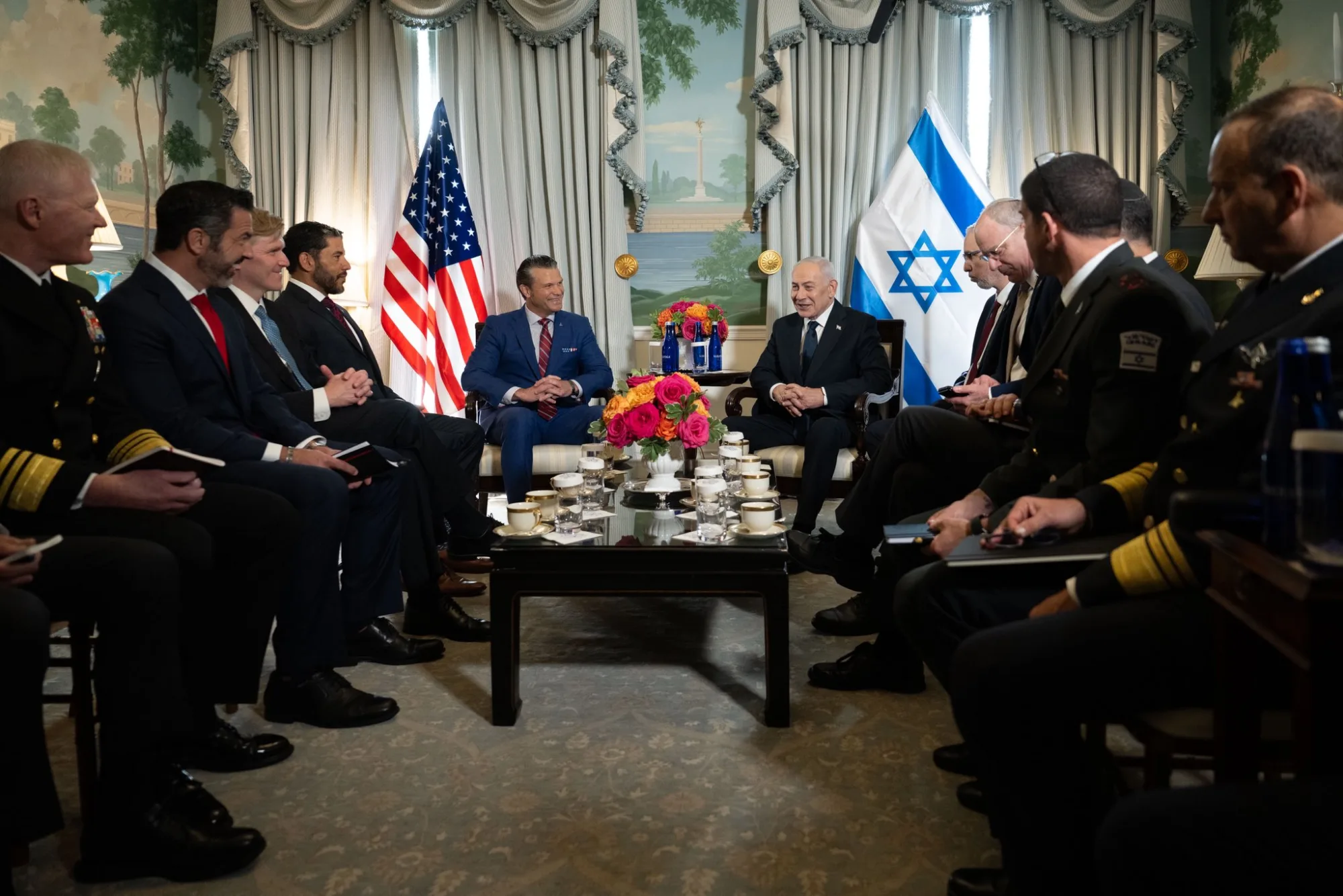Reunión diplomática del Secretario de Guerra Pete Hegseth con el primer ministro israelí Benjamin Netanyahu en Blair House el 29 de julio de 2026. Créditos: Secretario de Guerra Pete Hegseth.