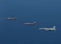 Entrenamiento bilateral realizado el 6 de septiembre de 2025 donde participaron 4 F-35A y 8 F-15 japoneses junto a 4 F-35B del portaaviones HMS Prince of Wales (CSG25) sobre el Mar del Japón. Créditos: JASDF.