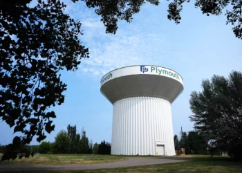 El 30 de julio de 2026, se observa una torre de agua en Plymouth, Minnesota. Créditos: Ellen Schmidt.