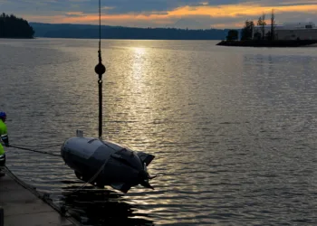 Dron submarino no tripulado de la Armada de Estados Unidos, Anduril Dive-LD, en Keyport, Washington, el 11 de diciembre de 2024. Créditos: Armada de EE. UU.