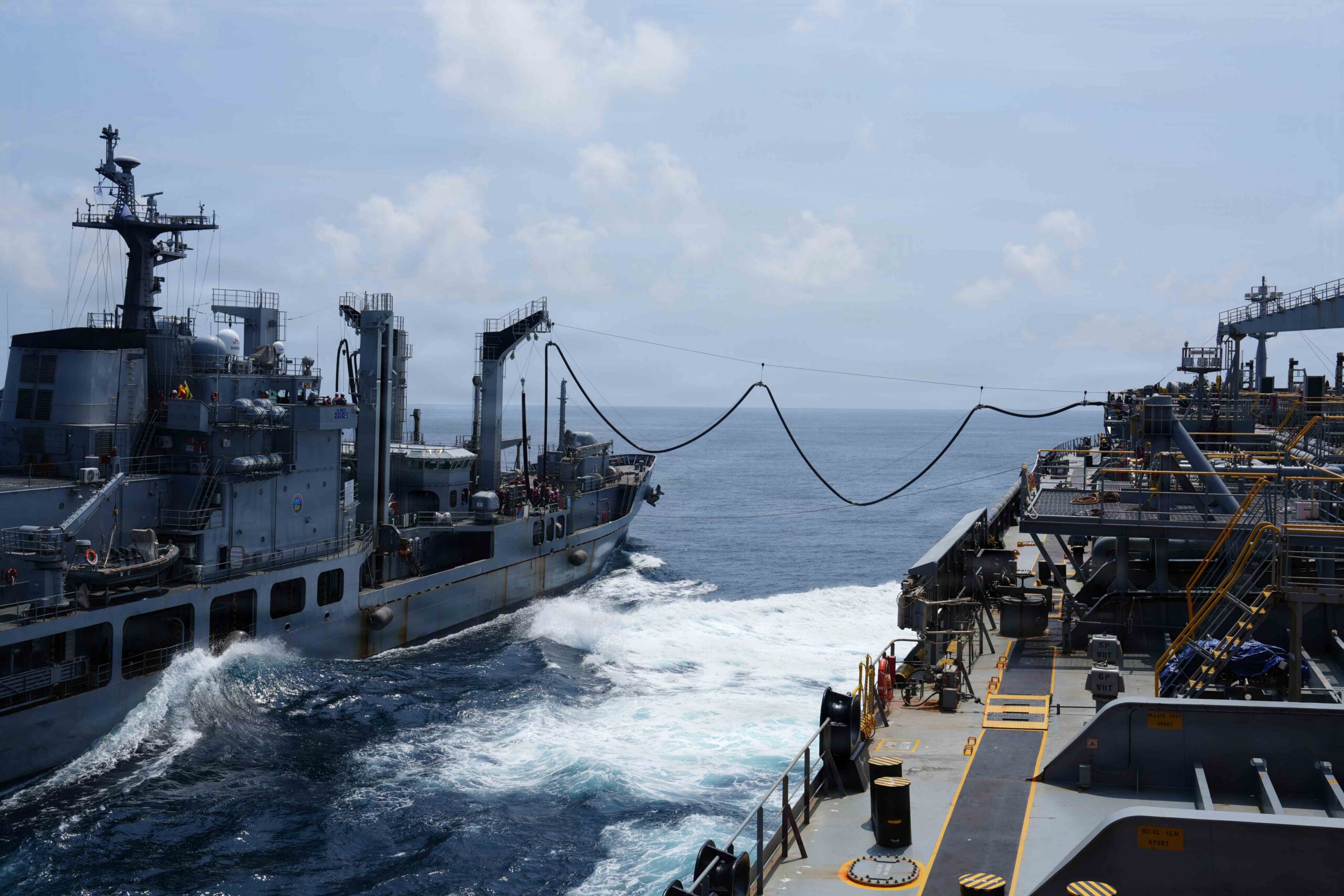 Buque de apoyo de combate rápido ROKS Daecheong (AOE-58) de la Armada de la República de Corea. Créditos: Armada de EE.UU.