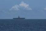 El portaaviones de la clase Nimitz USS George HW Bush (CVN 77) navega en el área de responsabilidad del Comando Central de los Estados Unidos el 10 de septiembre de 2026. Créditos: Armada de EE.UU.