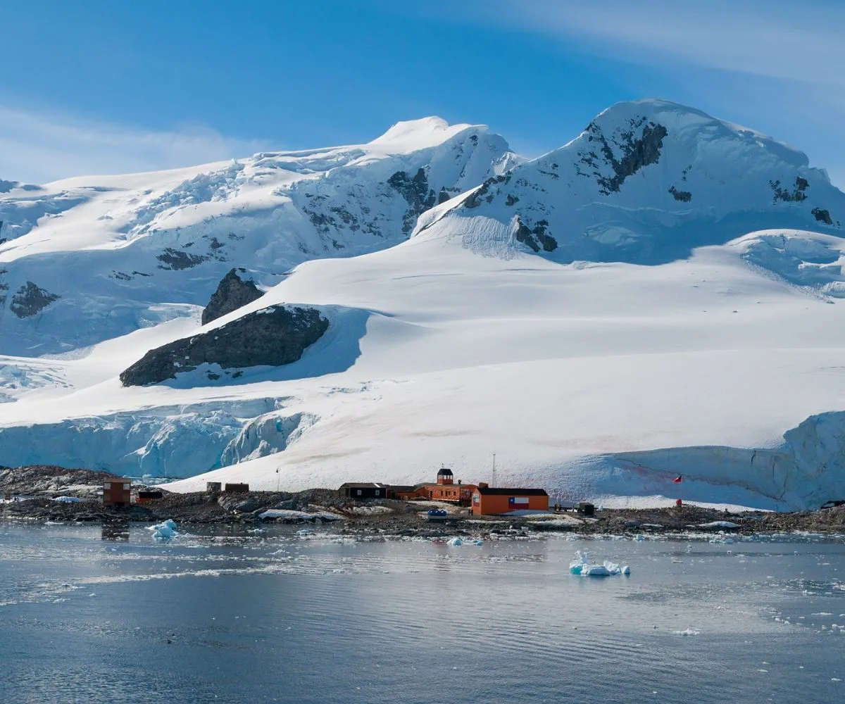 Base Aérea Antártica "Presidente Frei" Eduardo Frei Montalva de Chile en la Antártida