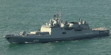La fragata rusa Almirante Grigorovich, captada por un helicóptero Wildcat británico. Imagen ilustrativa