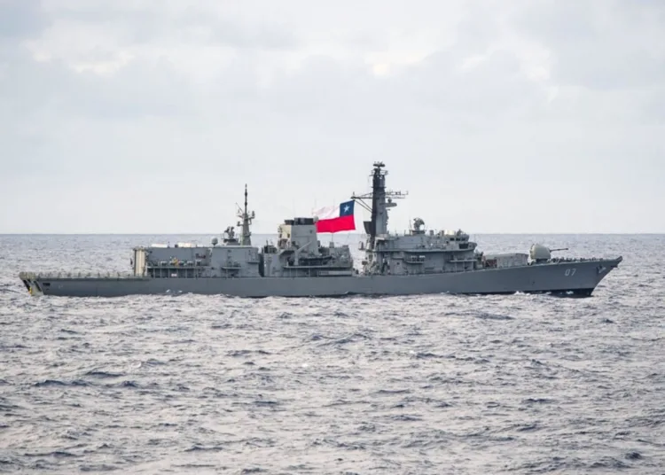 La fragata antisubmarina Type 23 FF-07 Almirante Lynch