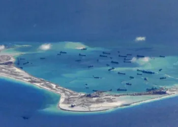 Movimientos de embarcaciones chinas cerca de las Spratly Islands, en el Mar de China Meridional, en una foto de archivo de la Marina estadounidense del 21 mayo de 2015. Imagen ilustrativa