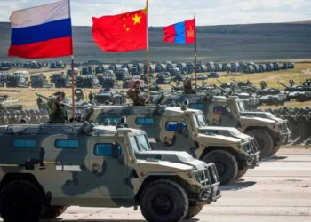 Tropas de las Fuerzas Armadas de China, Rusia y Mongolia participan en una demostración táctica de fuerza y coordinación estratégica. Imagen ilustrativa