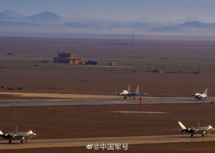 Inauguración oficial del Centro Conjunto de Apoyo y Entrenamiento y la Academia de Aviación de la Amistad China-Laos en el aeropuerto de Ban Keun (Bengen). Créditos: senolenis