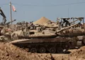 Fuerzas blindadas aliadas toman posiciones defensivas en Medio Oriente en el marco de la escalada armada entre Estados Unidos e Irán. Imagen ilustrativa