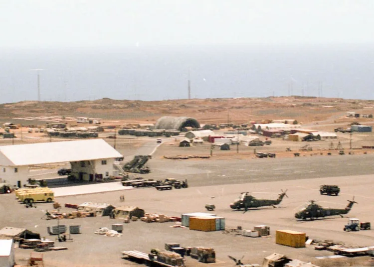 Real Fuerza Aérea (RAF) en la Isla Ascensión, territorio británico de ultramar, en noviembre de 1983.