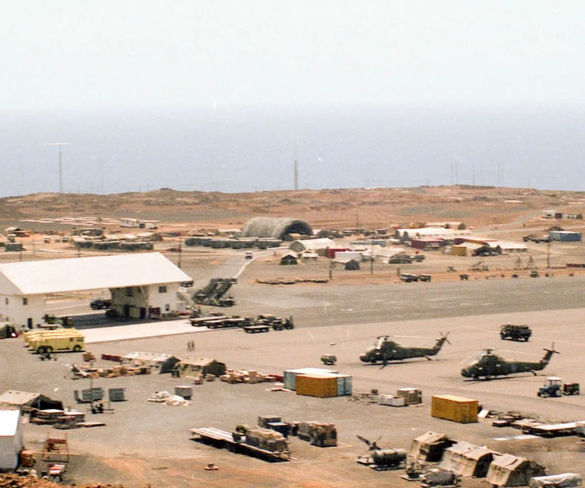 Real Fuerza Aérea (RAF) en la Isla Ascensión, territorio británico de ultramar, en noviembre de 1983.