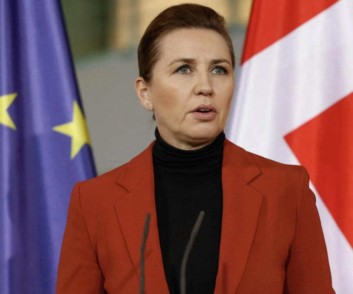 La primera ministra danesa, Mette Frederiksen, hace declaraciones a la prensa, el 28 de enero de 2025 en Berlín.