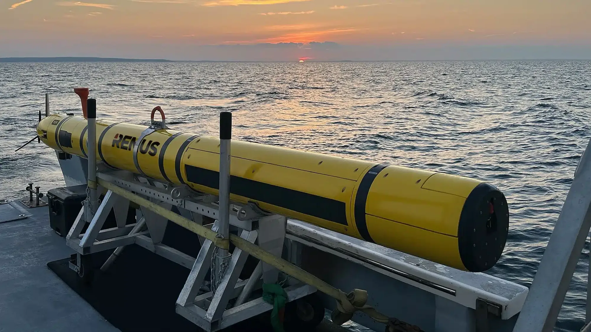 La Marina de los EE. UU. ha completado con éxito un proceso de pruebas de lanzamiento y recuperación de tubos torpedos (TTL&R) con un AUV REMUS 620, la siguiente generación del sistema en tener esta capacidad, después del REMUS 600. (Crédito: HII)